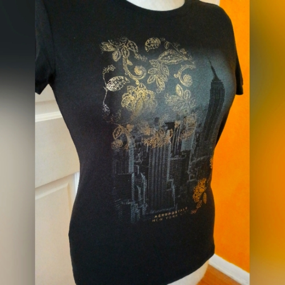 Free State New York Aeropostale black gray and gold Tshirt size M-L